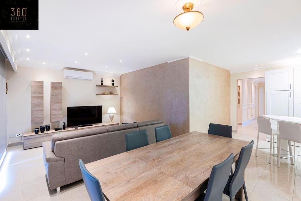One Of A Kind, Seafront Property In St Georges Bay By 360 Estates Saint Julian's Bagian luar foto