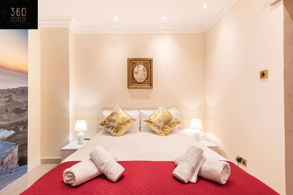 One Of A Kind, Seafront Property In St Georges Bay By 360 Estates Saint Julian's Bagian luar foto