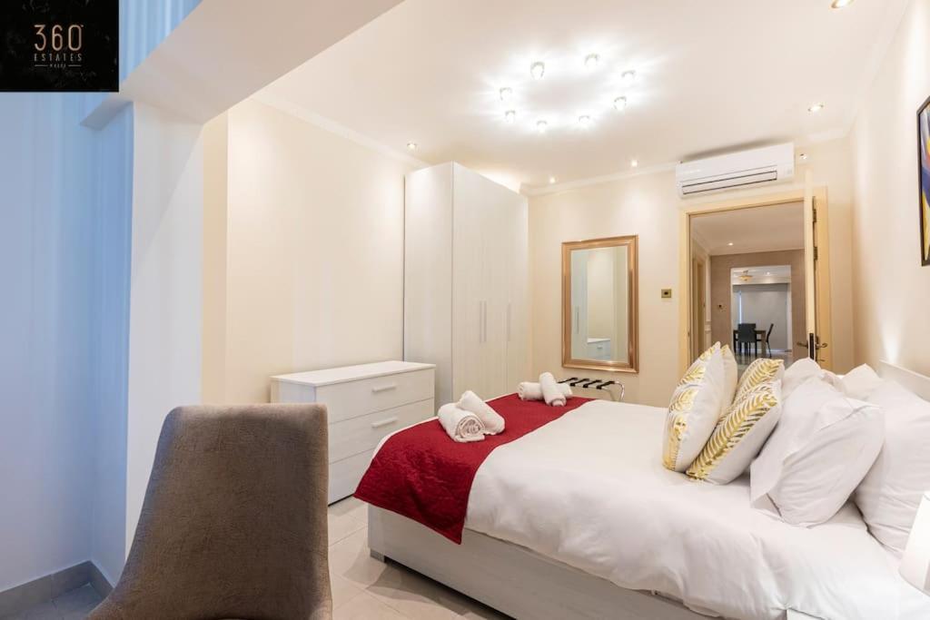 One Of A Kind, Seafront Property In St Georges Bay By 360 Estates Saint Julian's Bagian luar foto